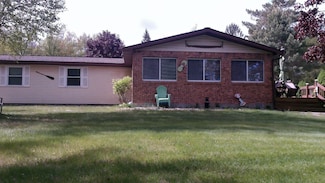 4158 Scotts Ct, Gladwin, MI 48624