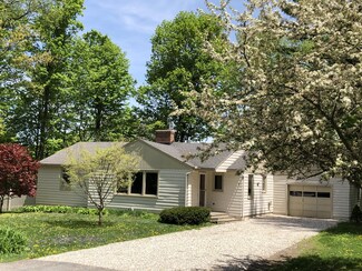 1 Sullivan Ln, Lenox, MA 01240