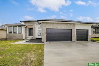 5444 N 212th St, Elkhorn, NE 68022