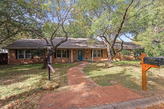 2100 Fairfax Rd, Denton, TX 76205