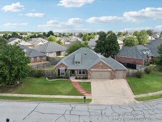 12515 S Cedar Ave, Jenks, OK 74037