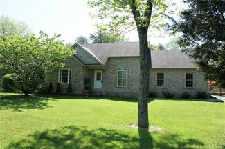 23805 Forest Green Dr, Borden, IN 47106