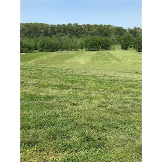 311 Madison St, Huntsville, AR 72740
