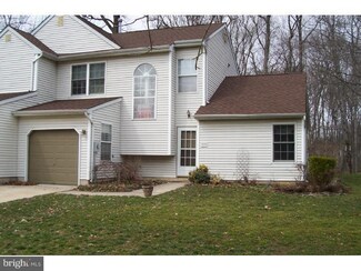 10 Spruce Rd, Hightstown, NJ 08520