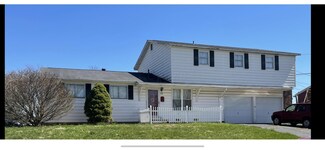 498 Woodland Dr, Heath, OH 43056