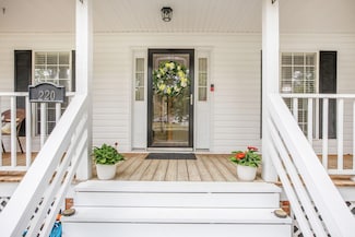 220 New Oak Ln, Moncks Corner, SC 29461