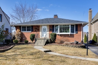 782 S Poplar Ave, Elmhurst, IL 60126