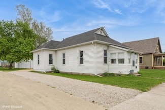 617 SW Cherry St, Ankeny, IA 50023