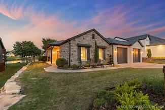 12905 S 27th St, Bixby, OK 74008