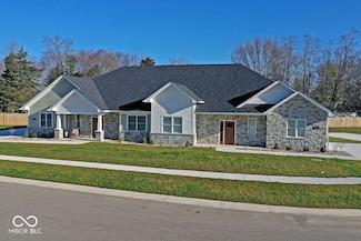 315 Blue River Dr, Knightstown, IN 46148
