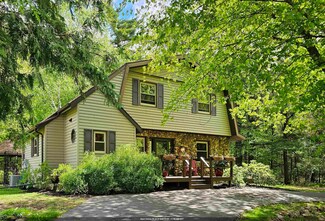 9388 Alpine Rd, Fremont, WI 54940
