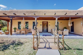 112 Ten Pines Rd W, Torreon, NM 87061