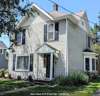 232 4th St, Neenah, WI 54956