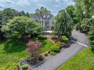39 N Greenwich Rd, Armonk, NY 10504