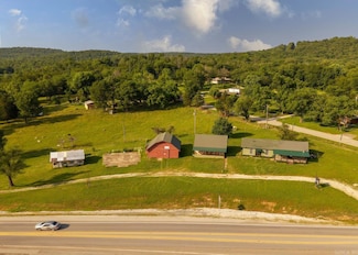 2516 U S 63, Hardy, AR 72542