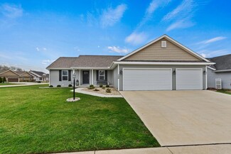 704 N Abbey Rd, Urbana, IL 61802
