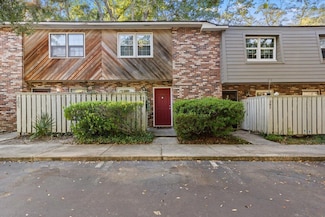 206 St Charles Ct, Charleston, SC 29407