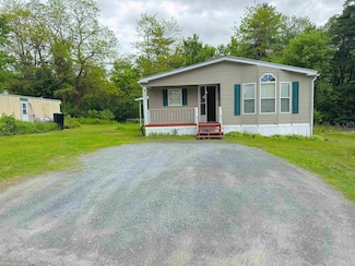 15 Harmony Dr, Woodsville, NH 03785