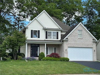 8828 Cedar Bend Rd, Sylvania, OH 43560