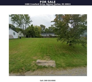 2480 Crawford Dr, Benton Harbor, MI 49022