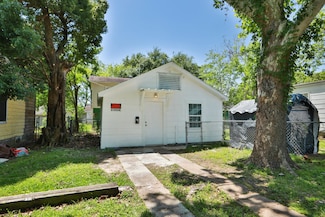404 N 7th St Unit Rear, Baytown, TX 77520
