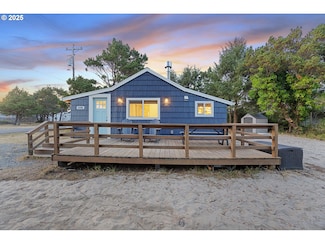 26205 Nedonna Ave, Rockaway Beach, OR 97136