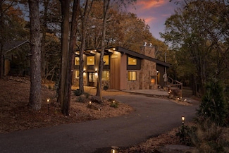 1815 Lula Lake Rd, Lookout Mountain, GA 30750