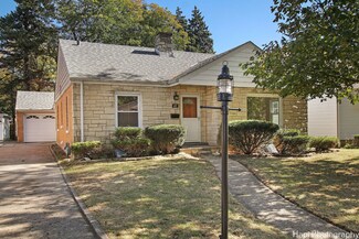 407 Westmoreland Ave, Waukegan, IL 60085