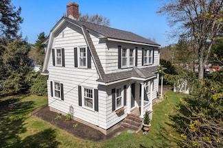 1339 Pond St, Franklin, MA 02038