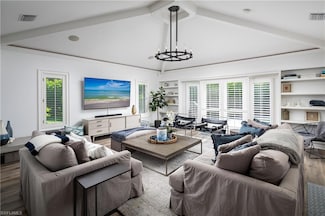 420 Palm Cir E, Naples, FL 34102