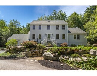 104 Cedarwood Rd, Boxborough, MA 01719