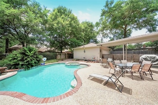 55 E Amberglow Cir, Spring, TX 77381