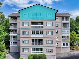 121 N River St, Hiawassee, GA 30546
