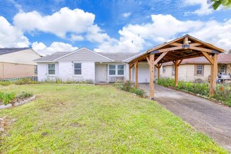 5714 Peacock St, Houston, TX 77033