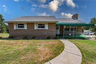 1025 Camelot Dr, Apollo, PA 15613