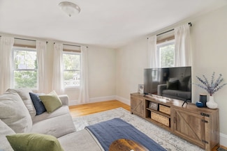 229 Hurley St Unit 1, Cambridge, MA 02141
