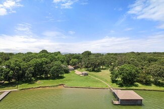 105 Hulan Dr, Kerens, TX 75144