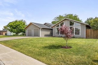 5504 Webster Ave, Yakima, WA 98908