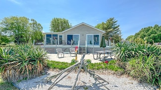 239 Potomac Dr, Heathsville, VA 22473
