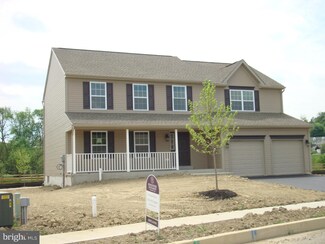 714 Belfair Dr, Dauberville, PA 19533