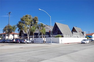 202 E 15th St Unit B, Newport Beach, CA 92663