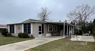 1187 Ridgewood Dr, Lillian, AL 36549