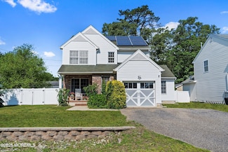 724 Sandy Hook Dr, Forked River, NJ 08731