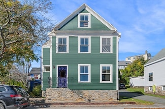 2 Lindsey St, Marblehead, MA 01945