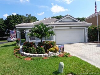 9279 Arborwood Cir, Davie, FL 33328