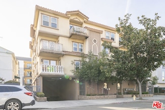 929 S St Andrews Place Unit 102, Los Angeles, CA 90019
