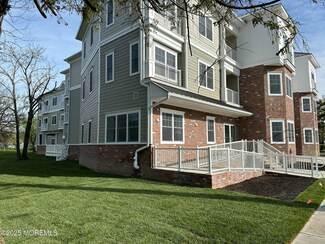 33 Union Ave Unit 206, Manasquan, NJ 08736