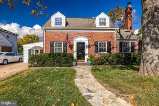 711 Grand View Dr, Alexandria, VA 22305