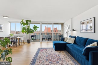 1301 S Arlington Ridge Rd Unit 610, Arlington, VA 22202