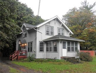 678 Packwood Rd, Waterloo, NY 13165